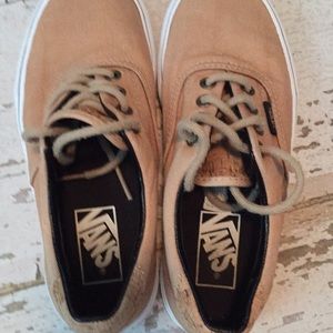 Vans sneakers women’s 5.5 EUC light brown